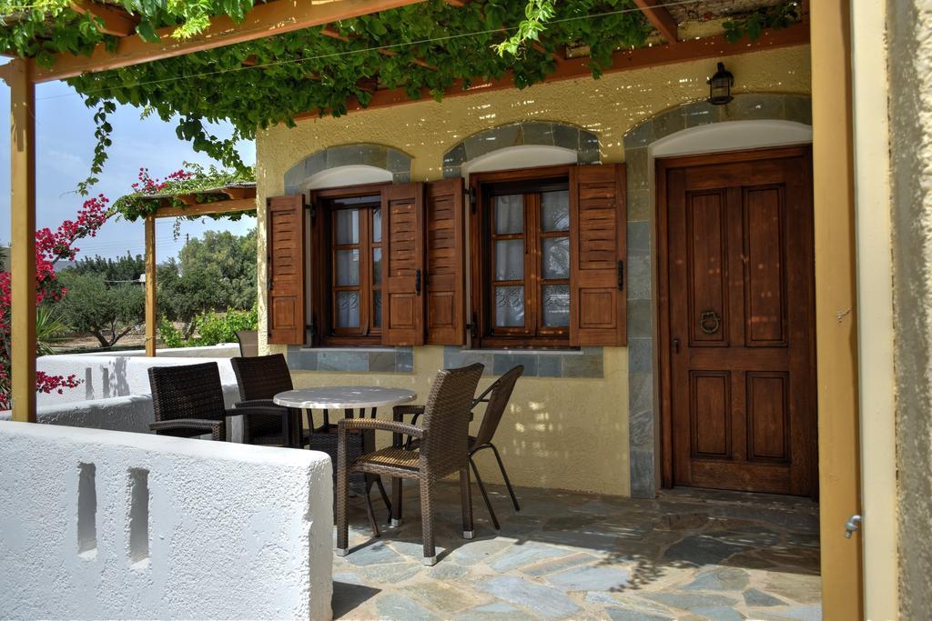Grandes Apartments Kouremenos Palekastro Bagian luar foto